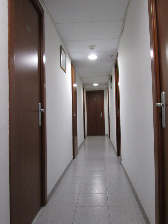 Hostal Ballestero Barcelona Exterior photo